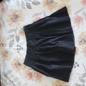 Gap Size 4 Women's Flirty Black Flouncy Skirt Flare 100% Cotton Pleated Mini